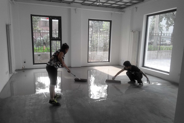 室內(nèi)裝修地面新材料推薦，這種新材料比地板耐用比瓷磚省錢(qián)!
